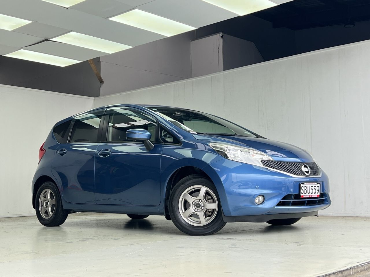 Vehicle image 4