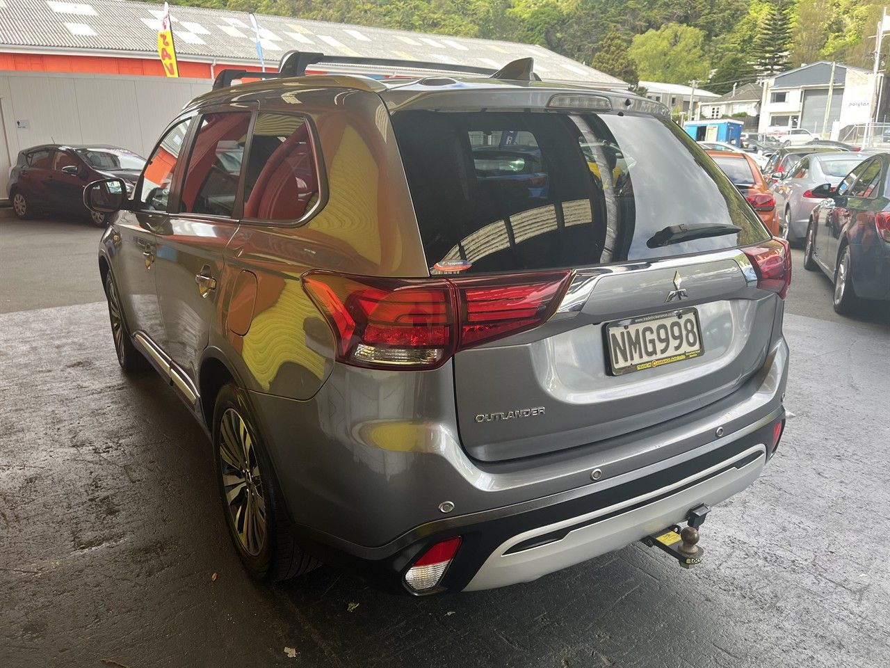 Vehicle image 4