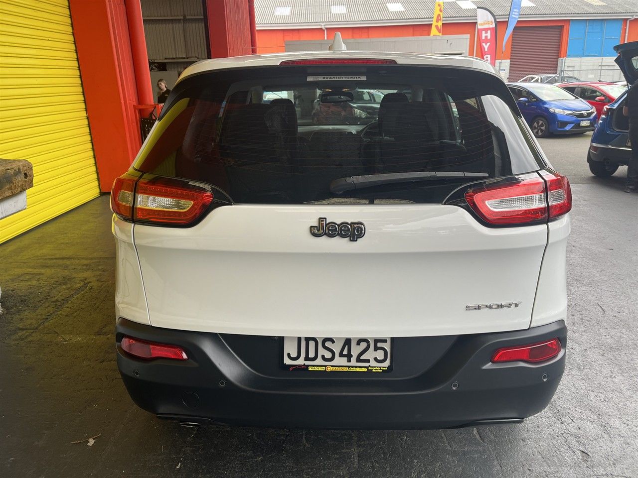 Vehicle image 5