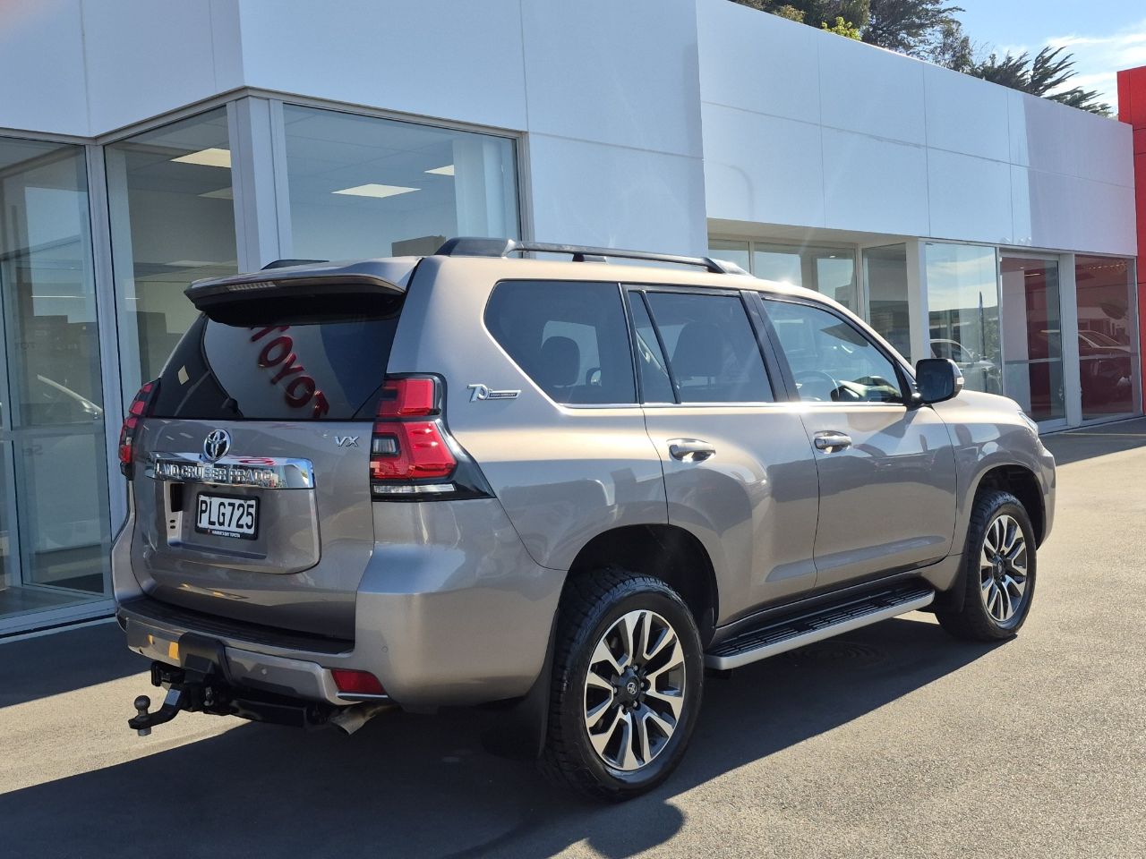 Vehicle image 3