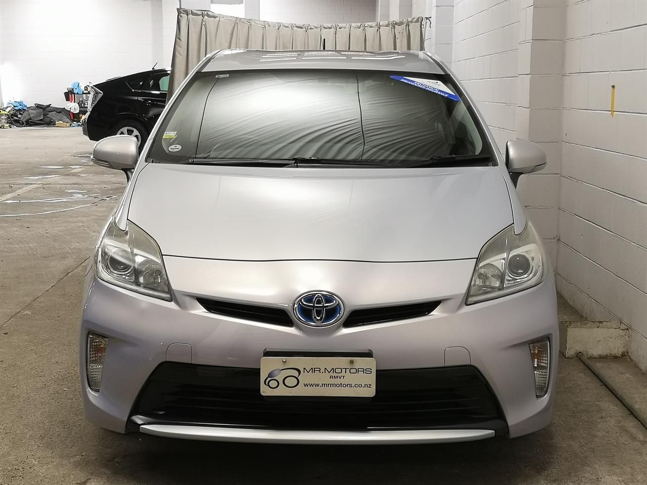 Vehicle image 4