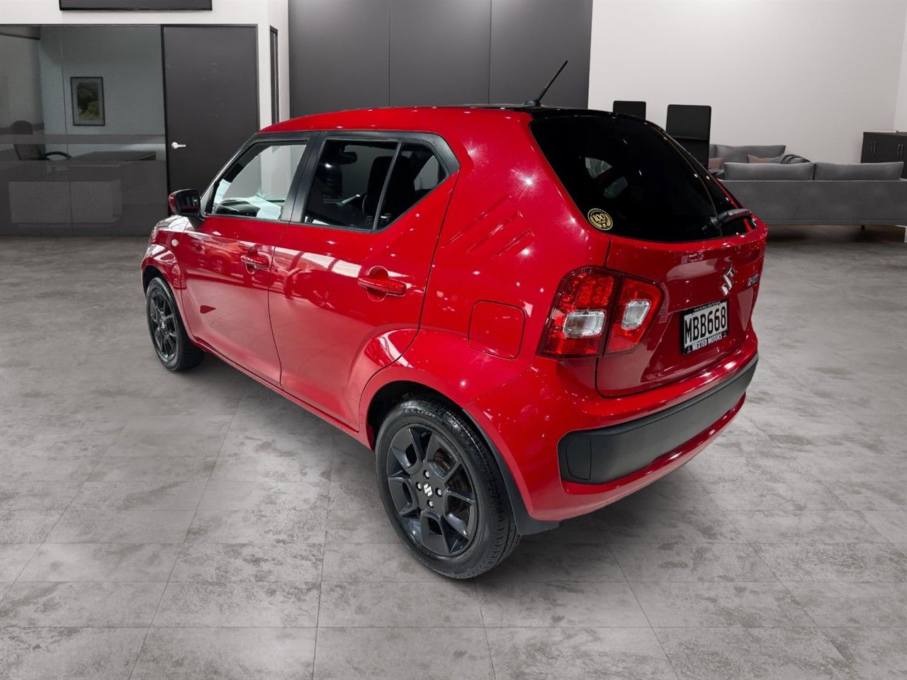 Vehicle image 4