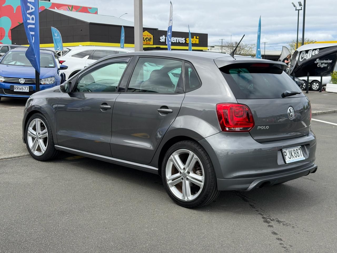 Vehicle image 4