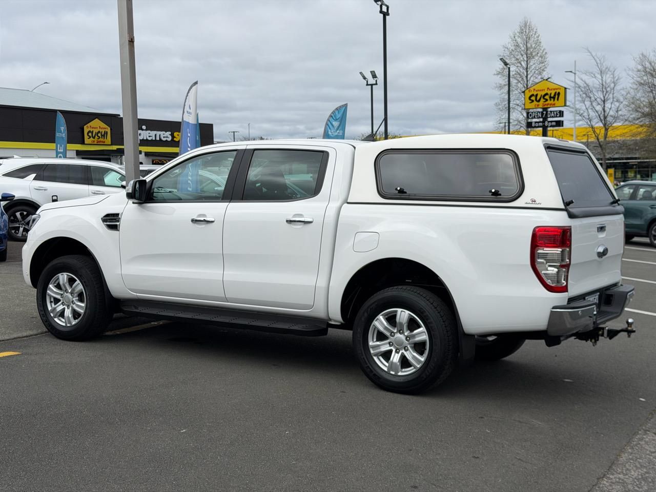Vehicle image 4