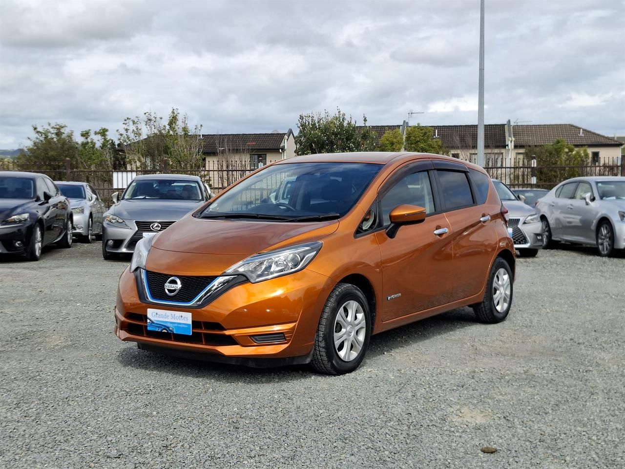 Vehicle image 3