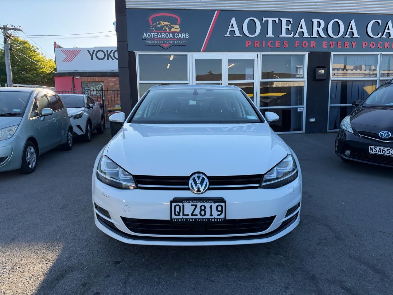 Vehicle image 3