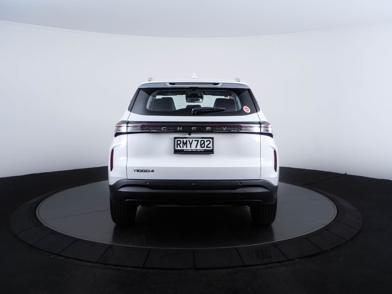 Vehicle image 4