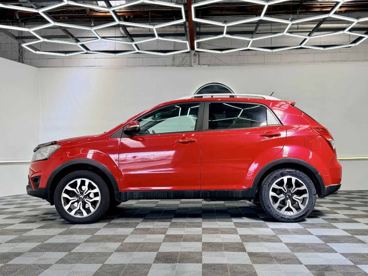 Vehicle image 5