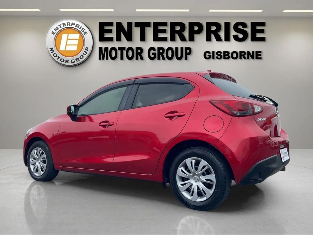 Vehicle image 4