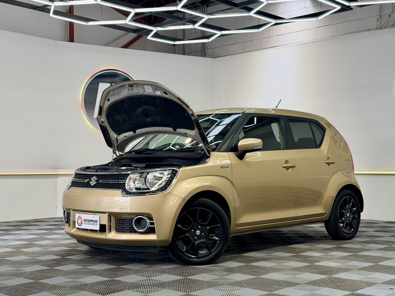 Vehicle image 3