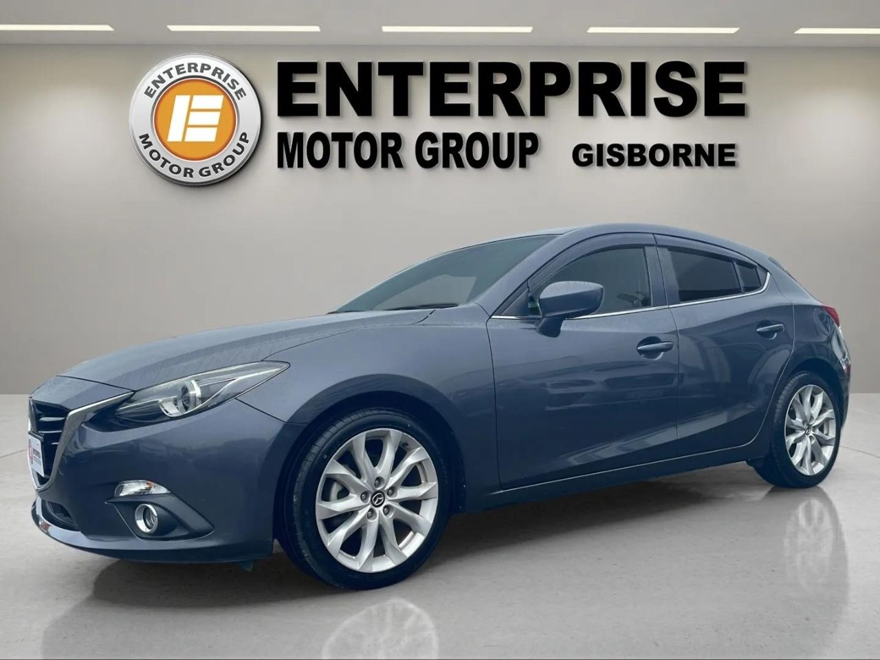 Vehicle image 3