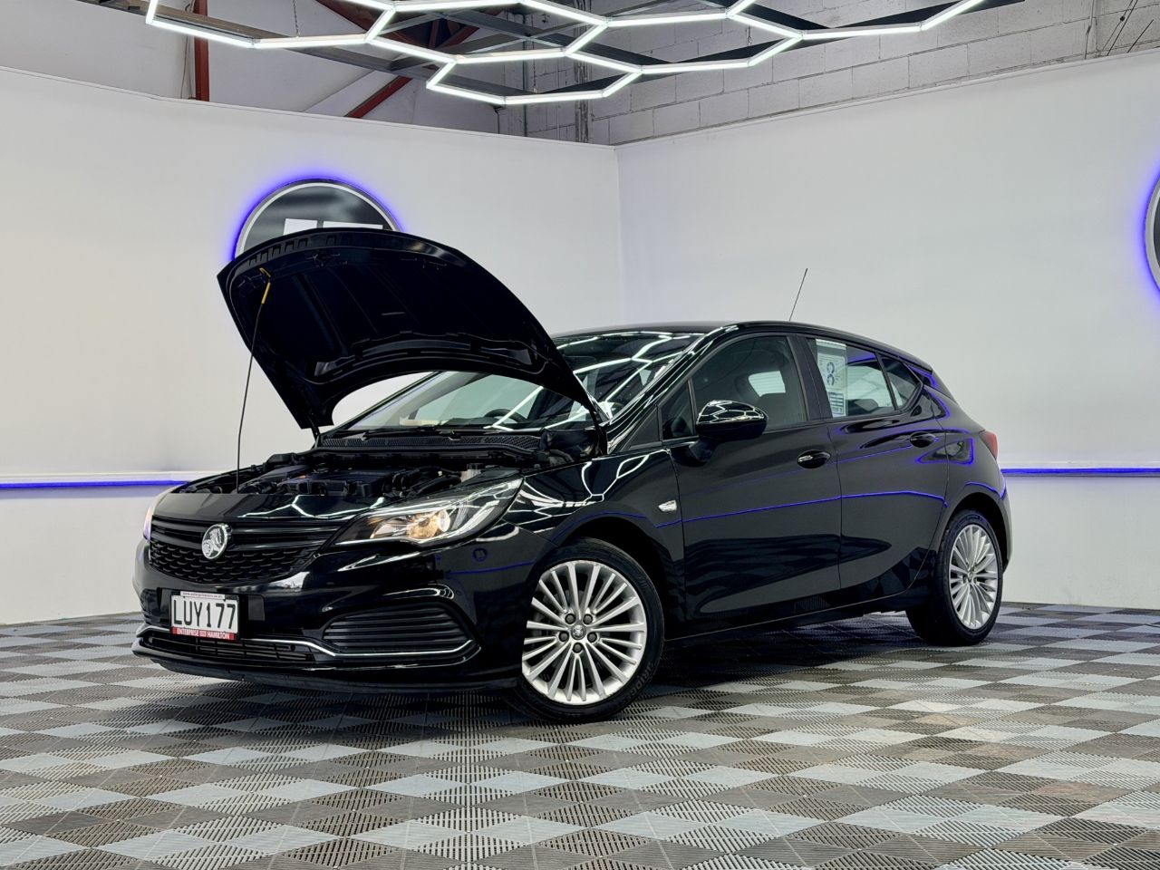 Vehicle image 3