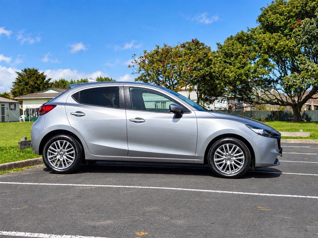 Vehicle image 3