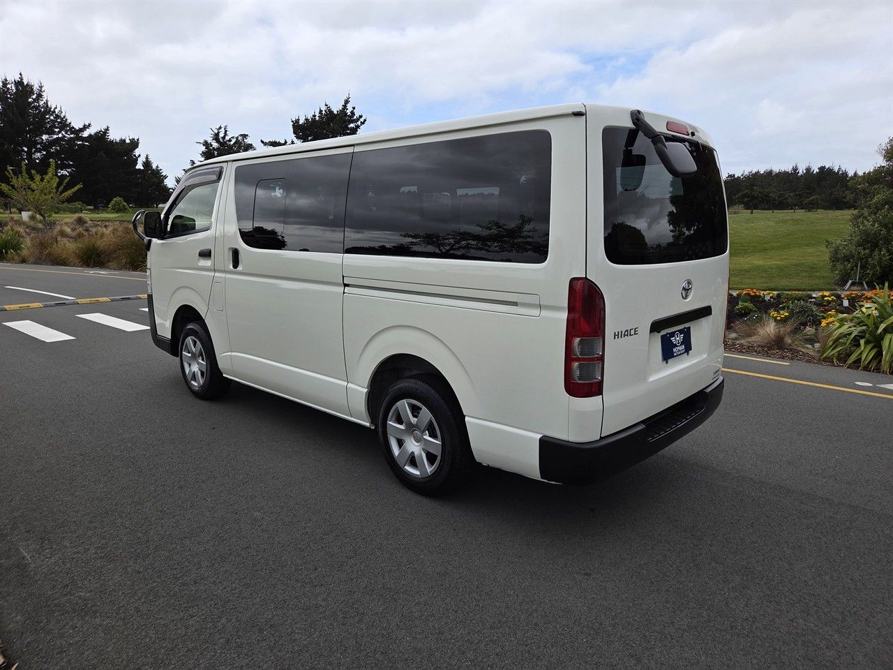 Vehicle image 5
