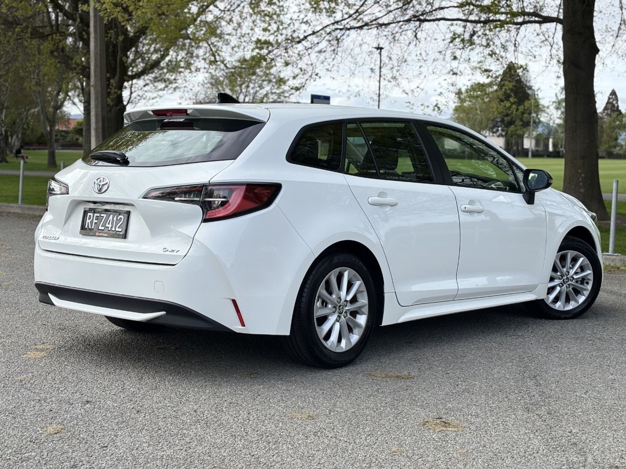 Vehicle image 5