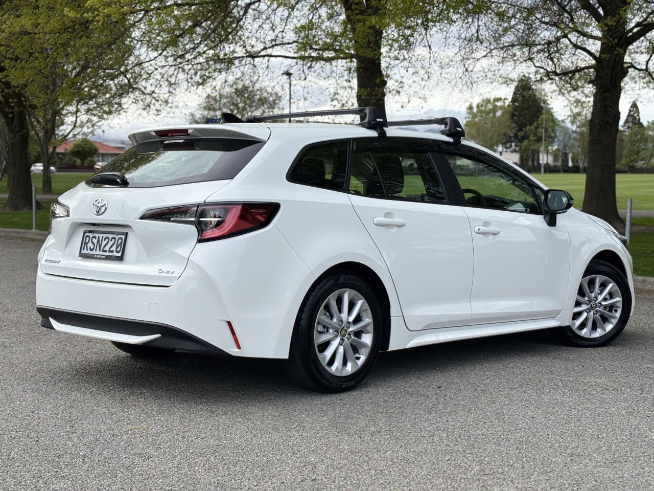 Vehicle image 5