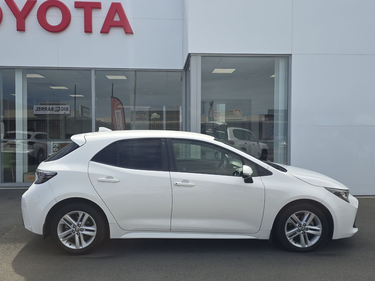 Vehicle image 2