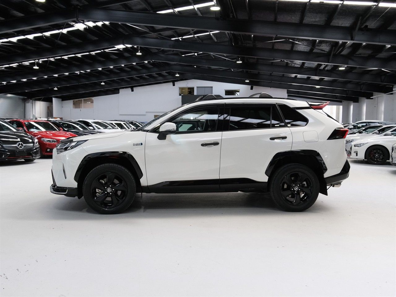 Vehicle image 5
