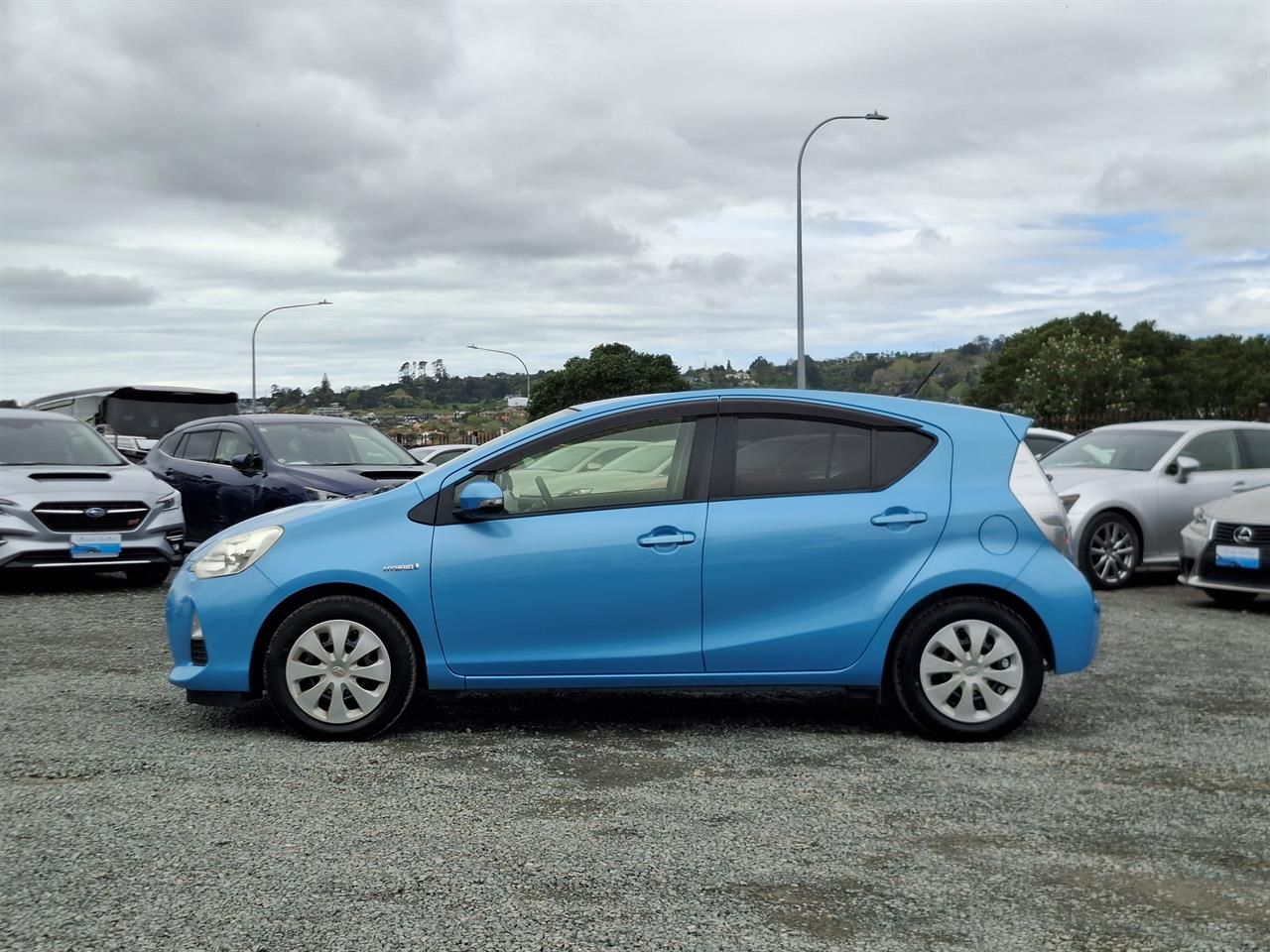 Vehicle image 4