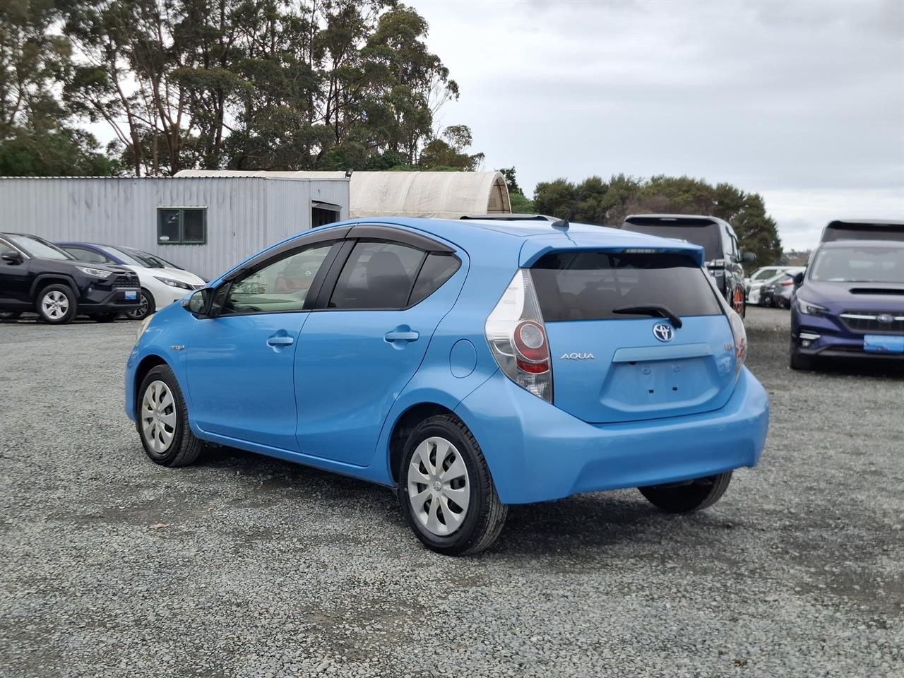 Vehicle image 5