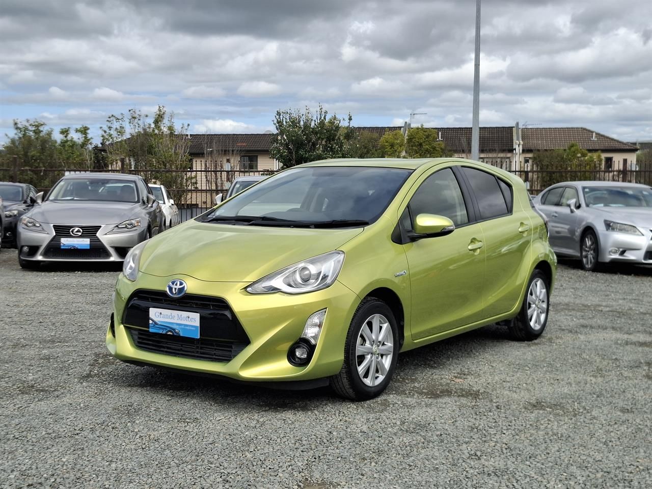 Vehicle image 3