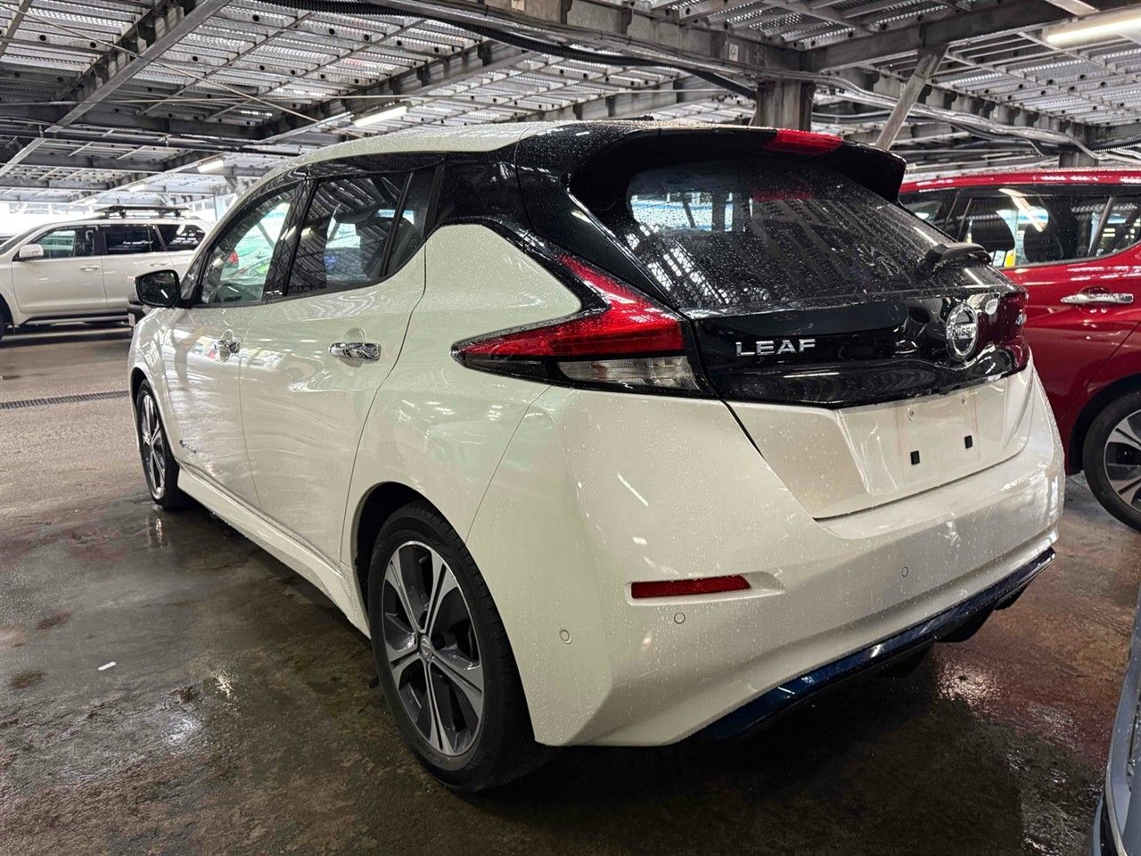 Vehicle image 4