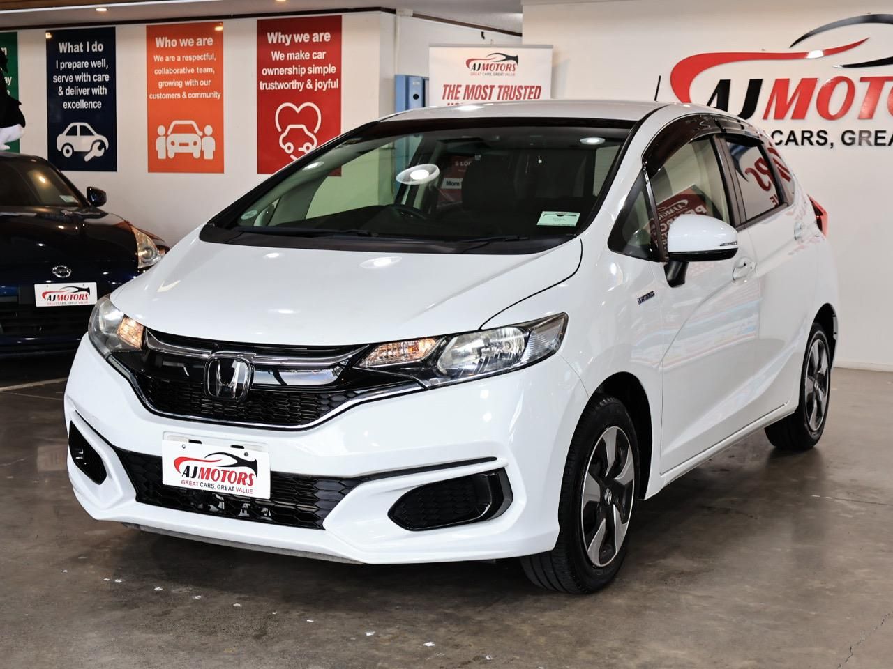 Vehicle image 3