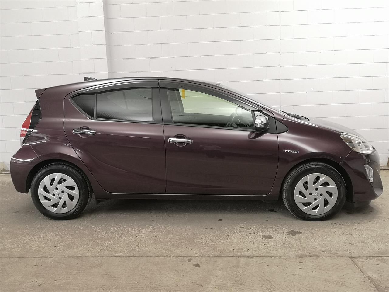 Vehicle image 3