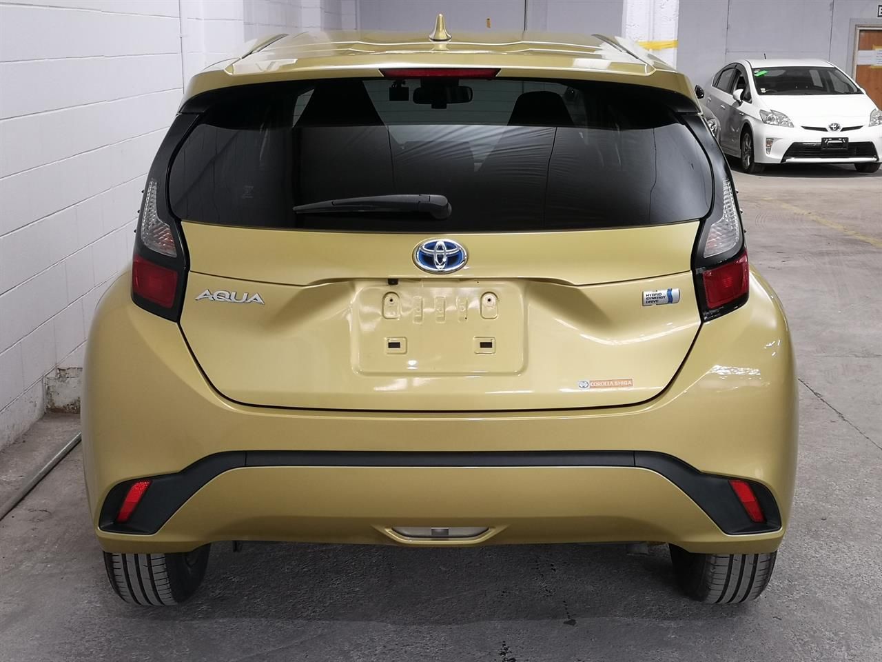 Vehicle image 5
