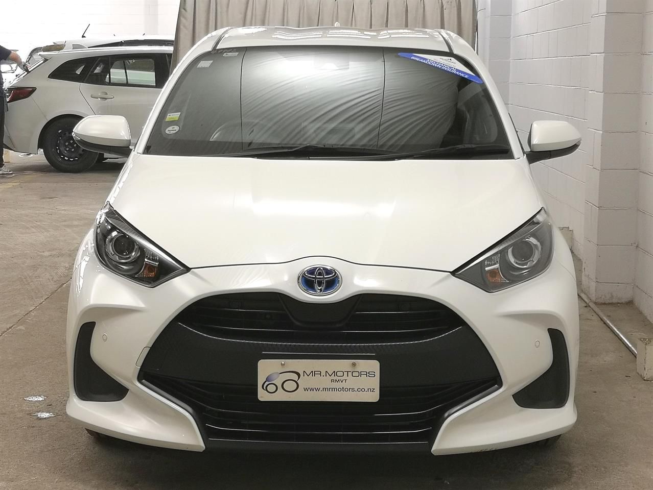 Vehicle image 4