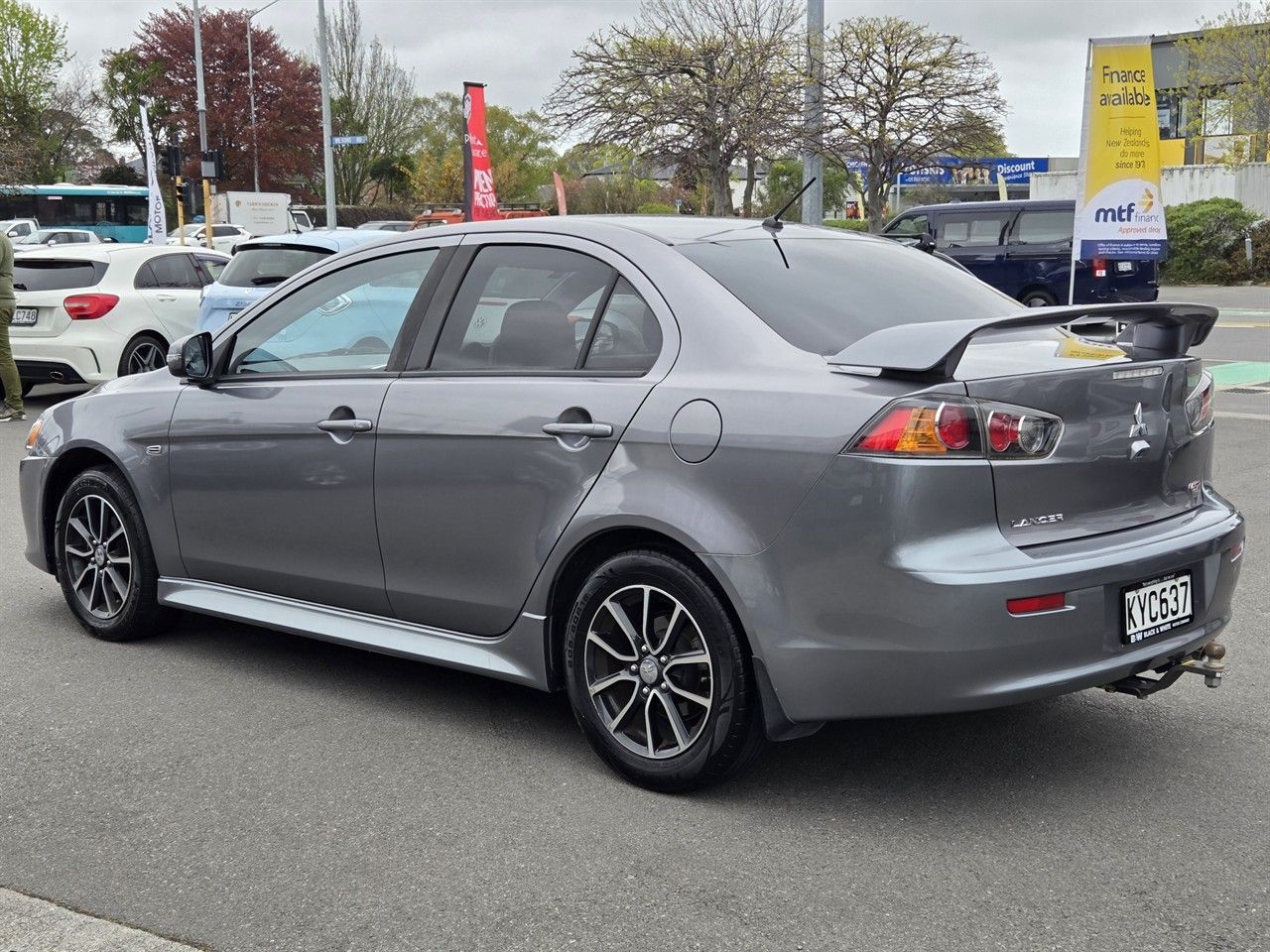 Vehicle image 5