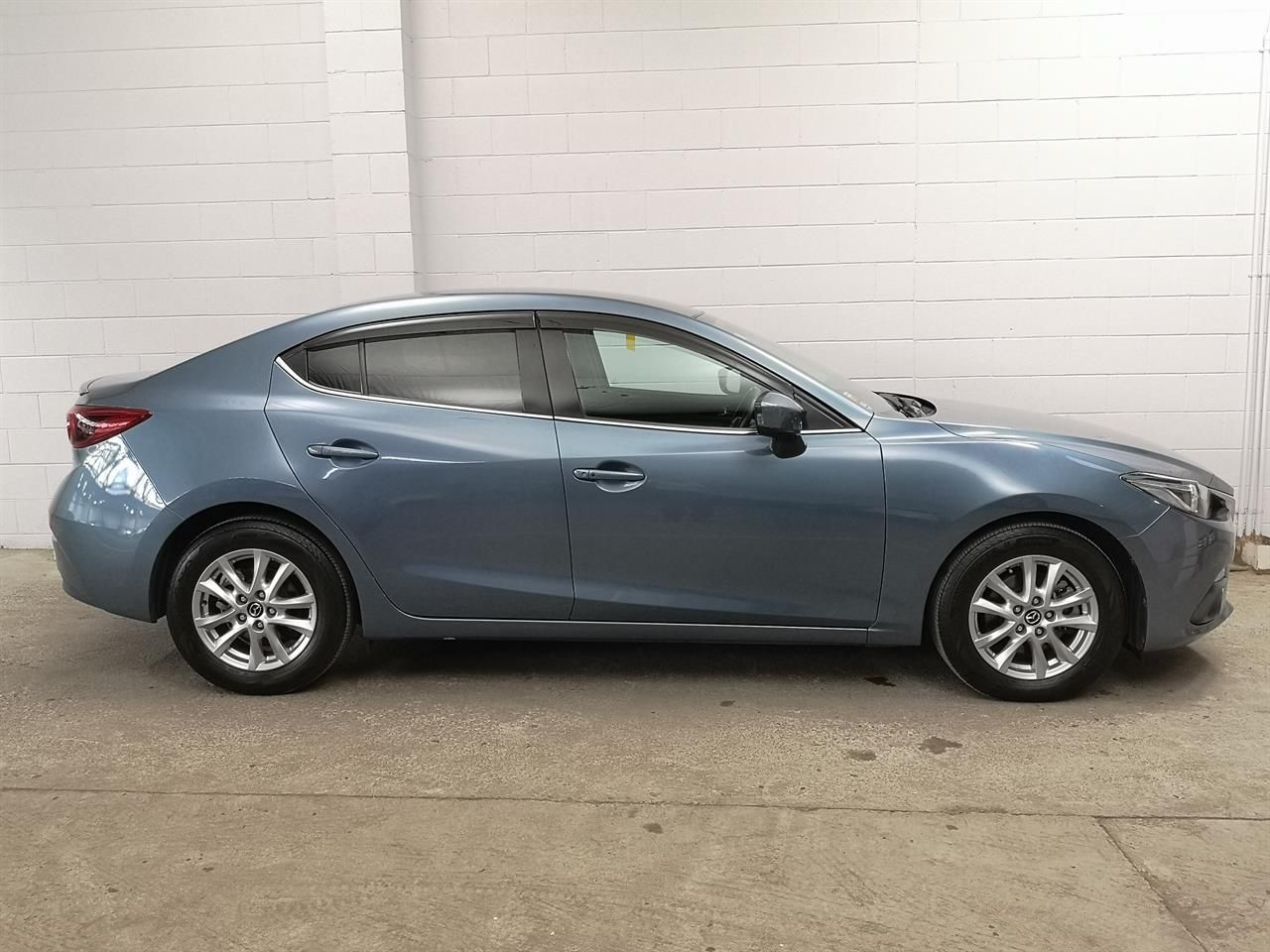 Vehicle image 3