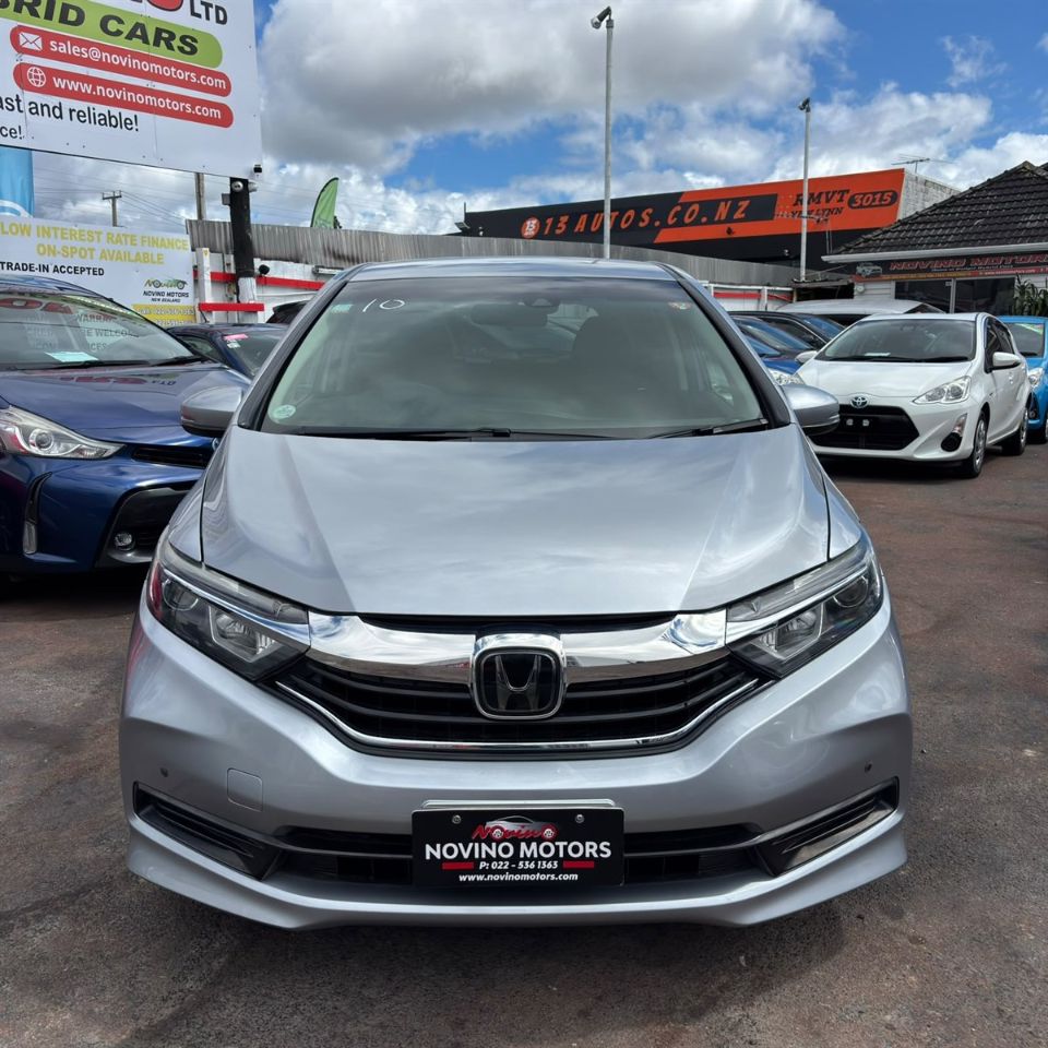 Vehicle image 3