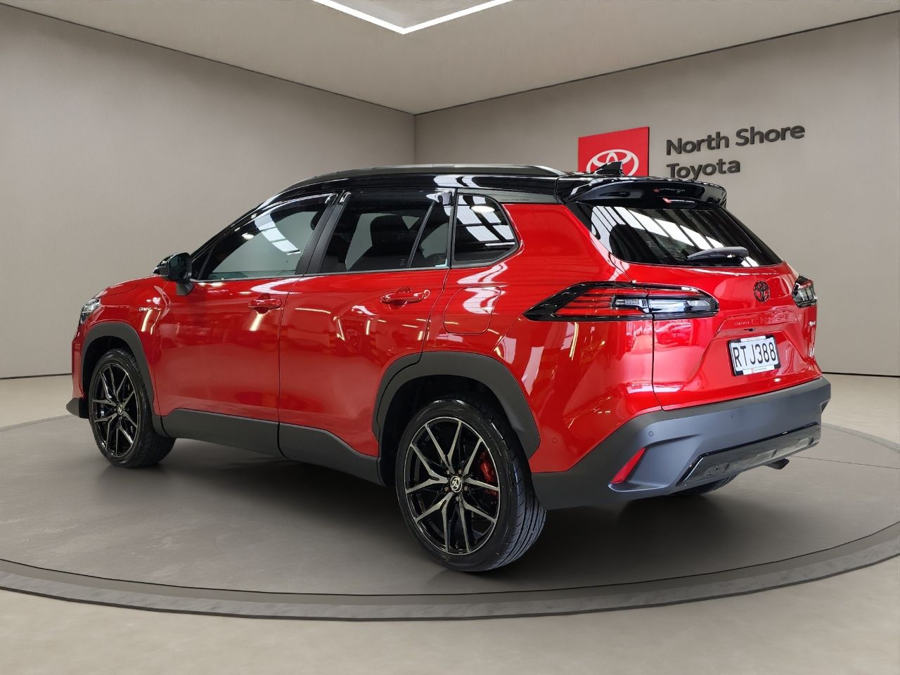 Vehicle image 5