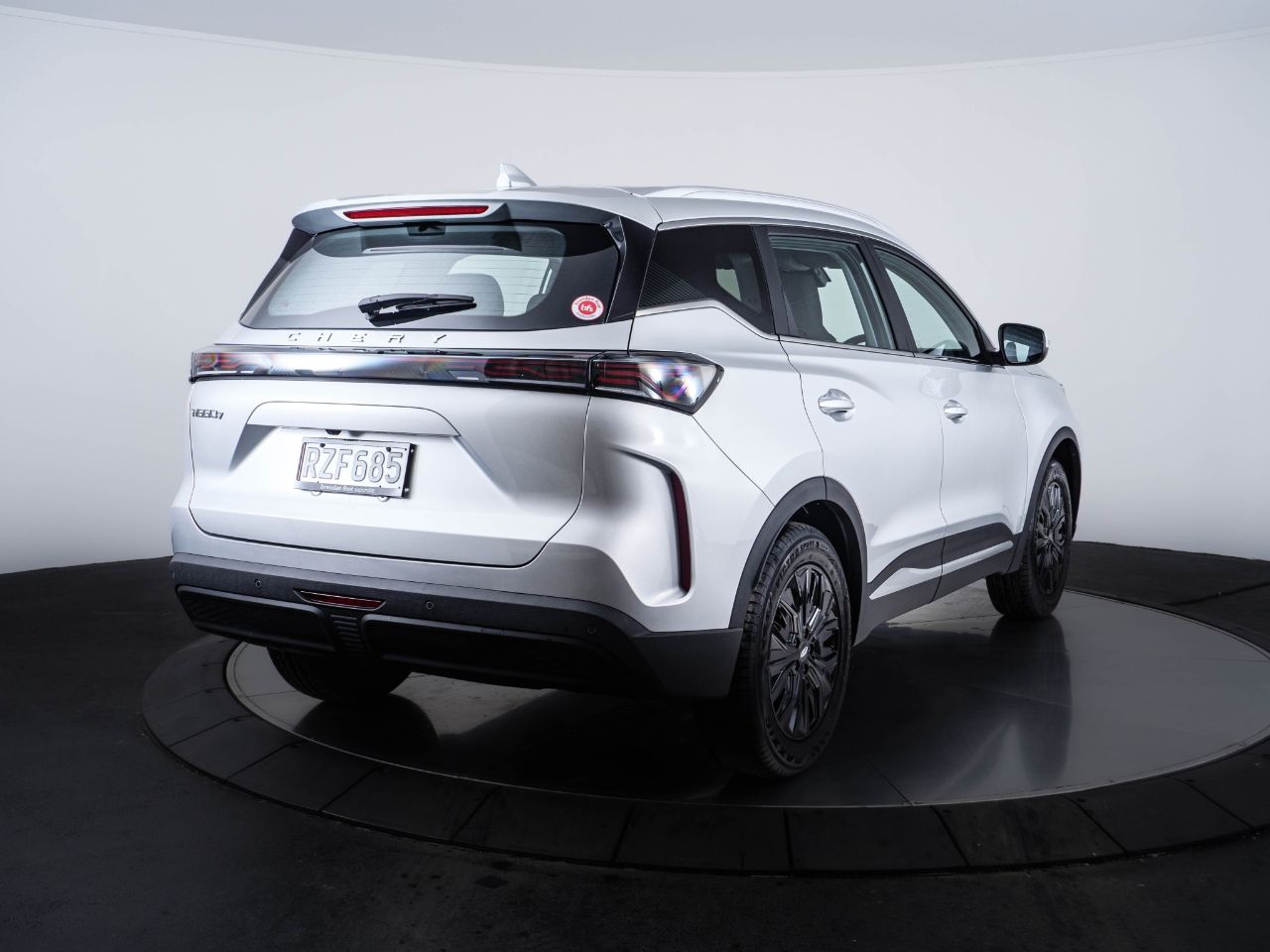 Vehicle image 3
