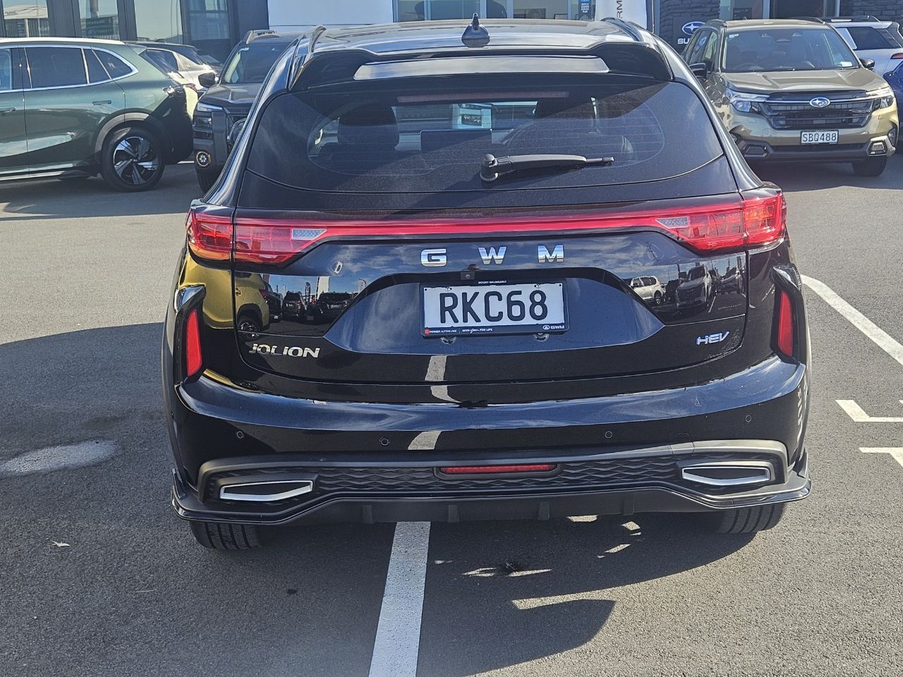 Vehicle image 4