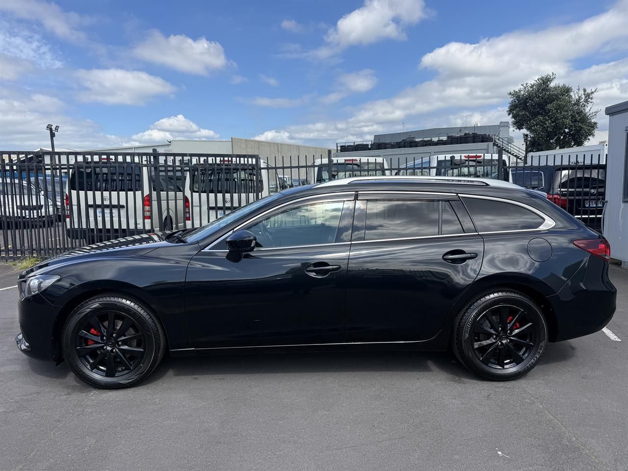 Vehicle image 3