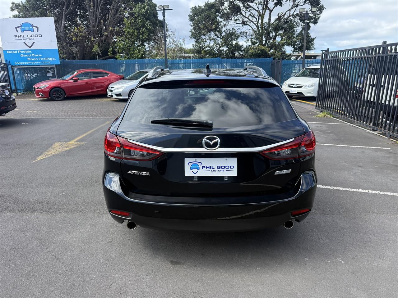 Vehicle image 5