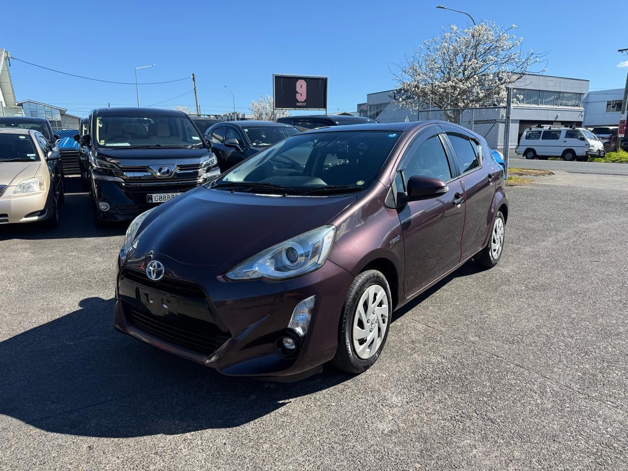 Vehicle image 5