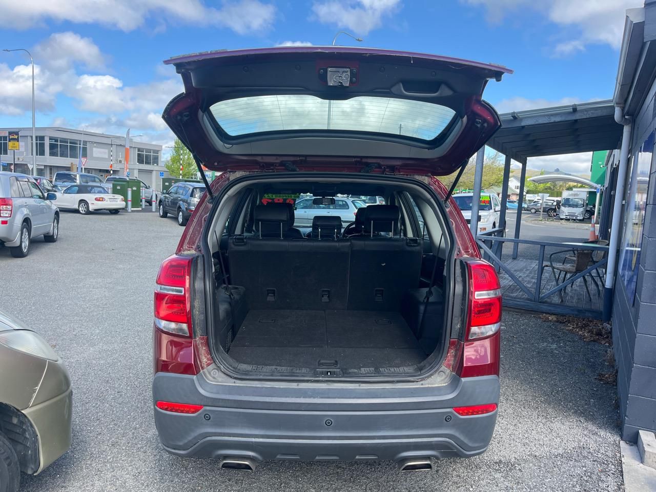Vehicle image 5