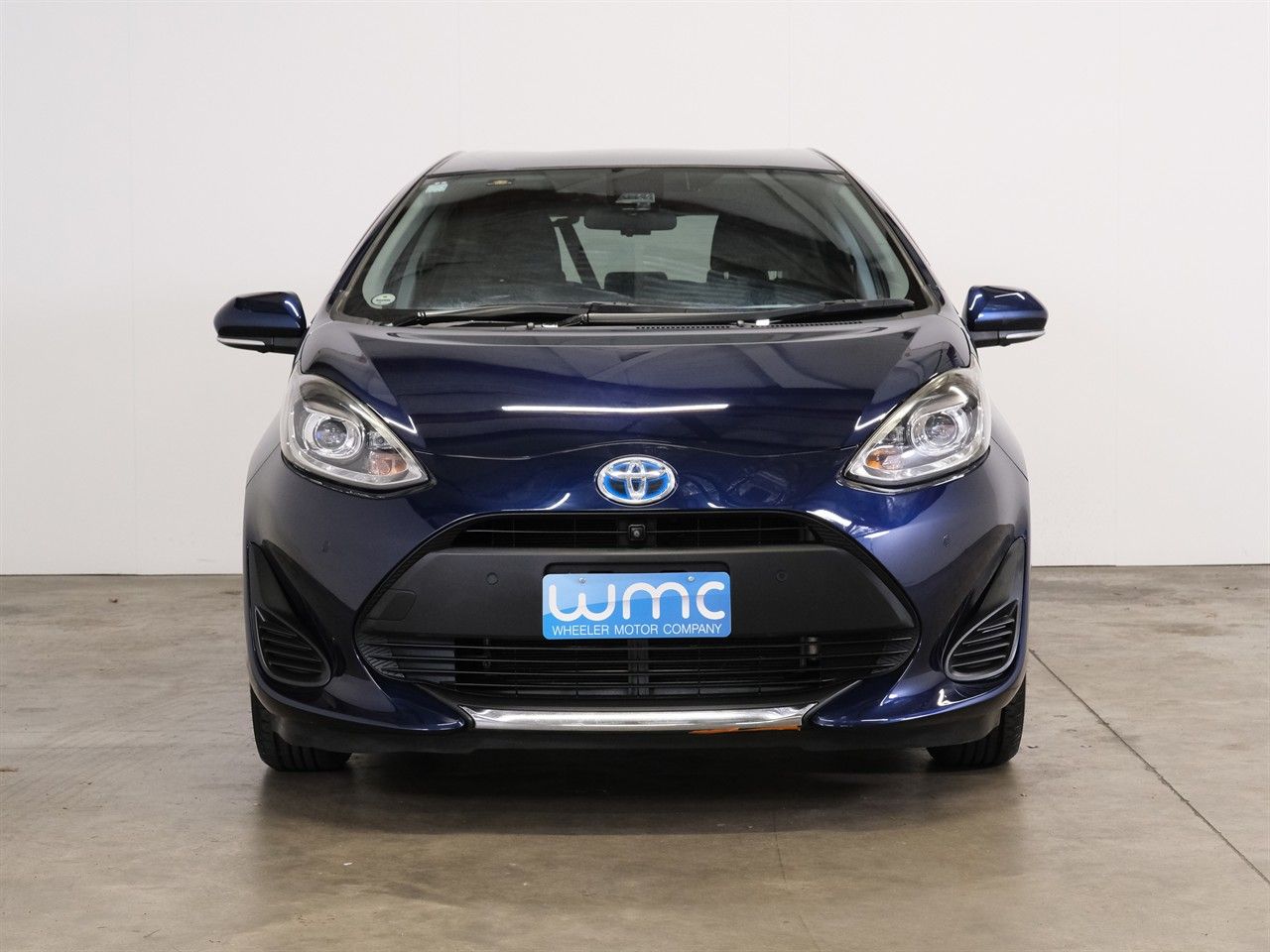 Vehicle image 3