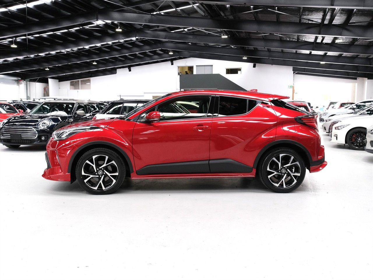 Vehicle image 5