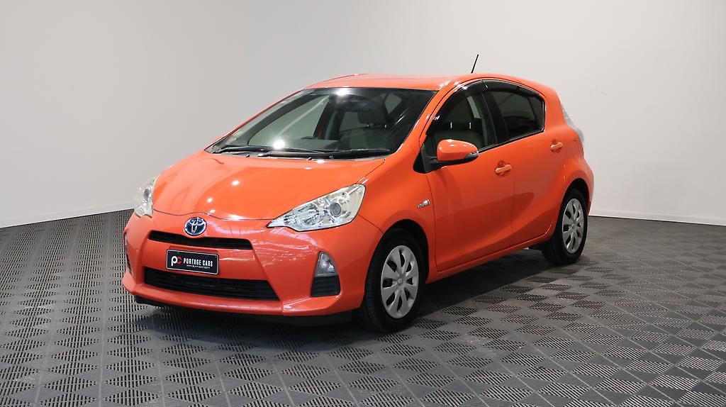 Vehicle image 3