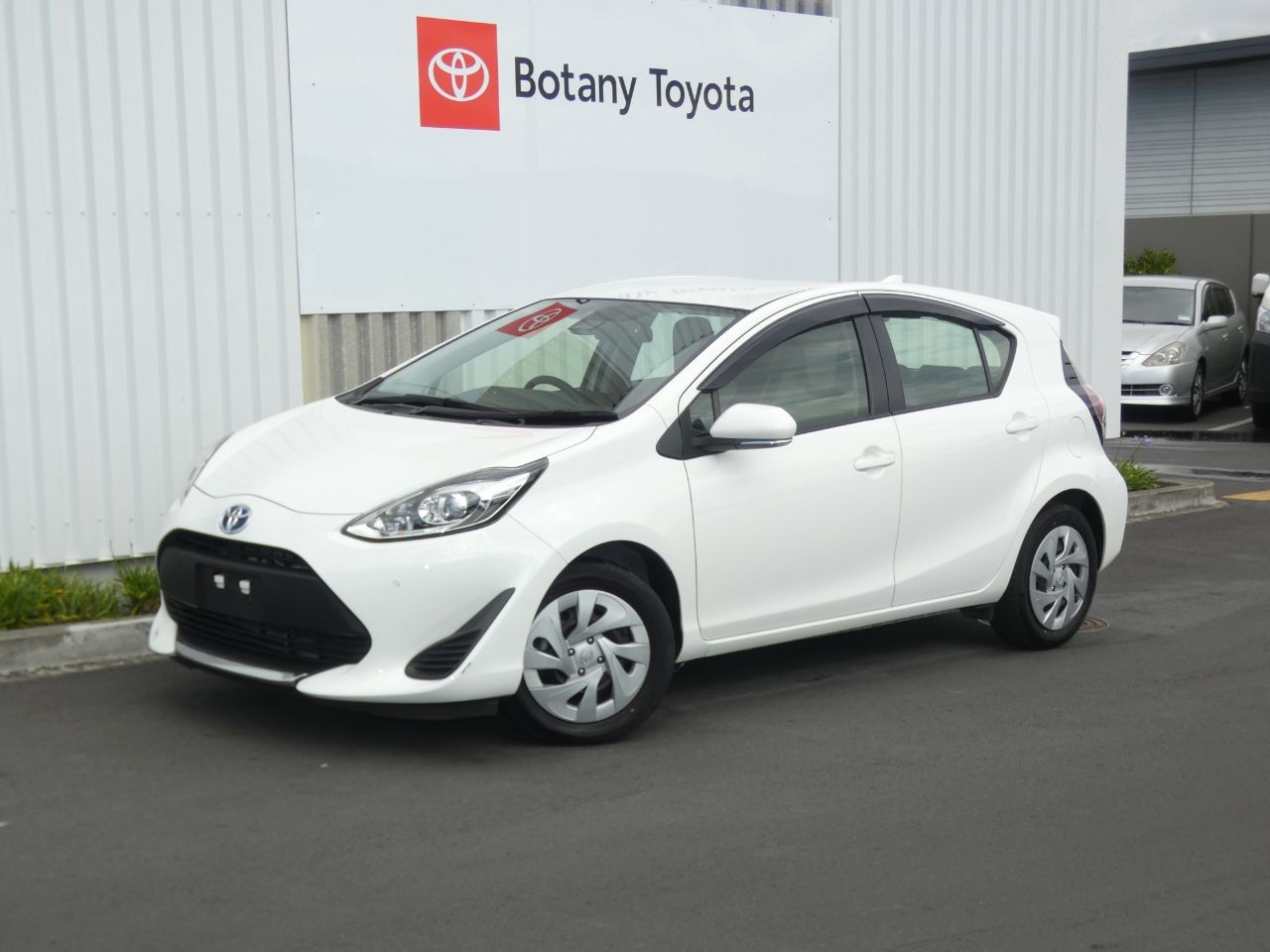 Vehicle image 1