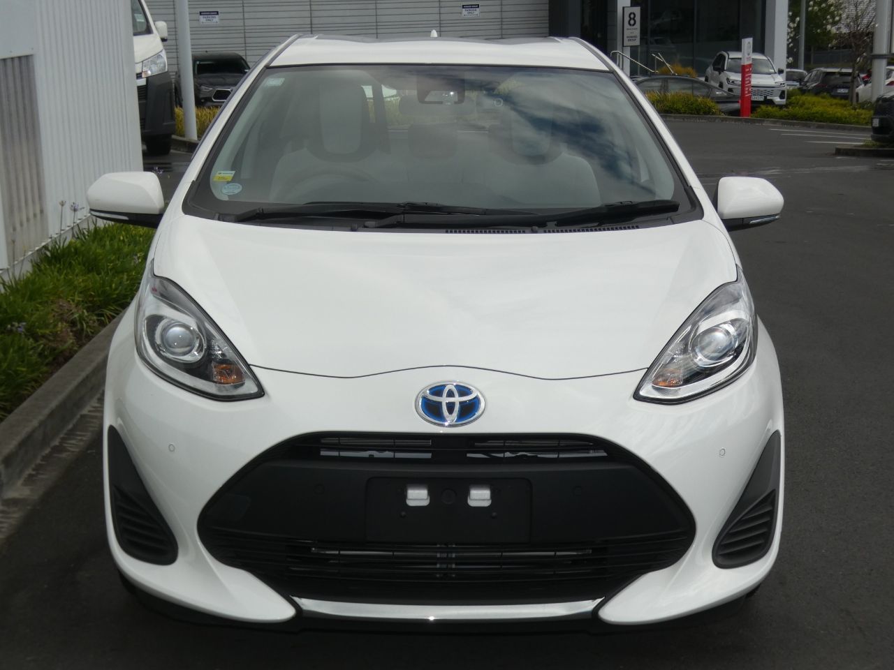 Vehicle image 3