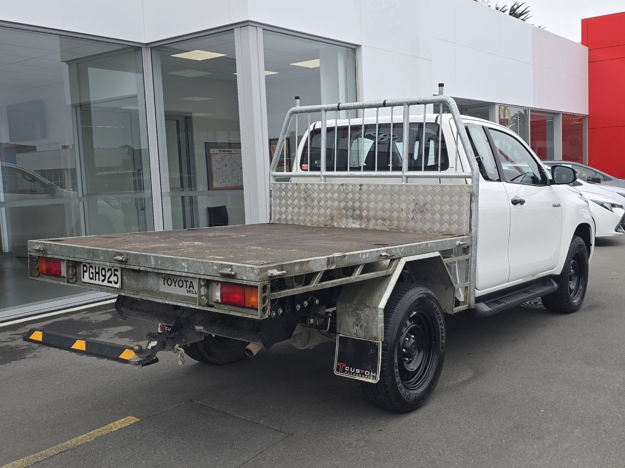 Vehicle image 3