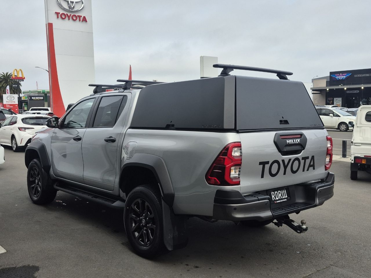 Vehicle image 5