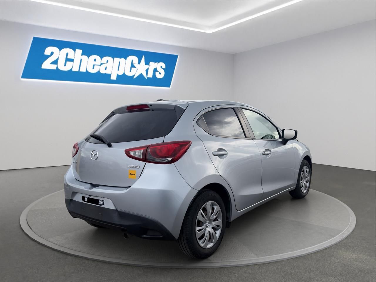 Vehicle image 5