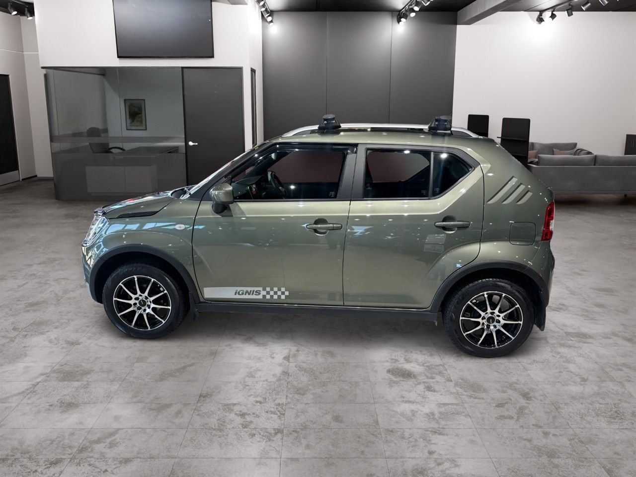 Vehicle image 3
