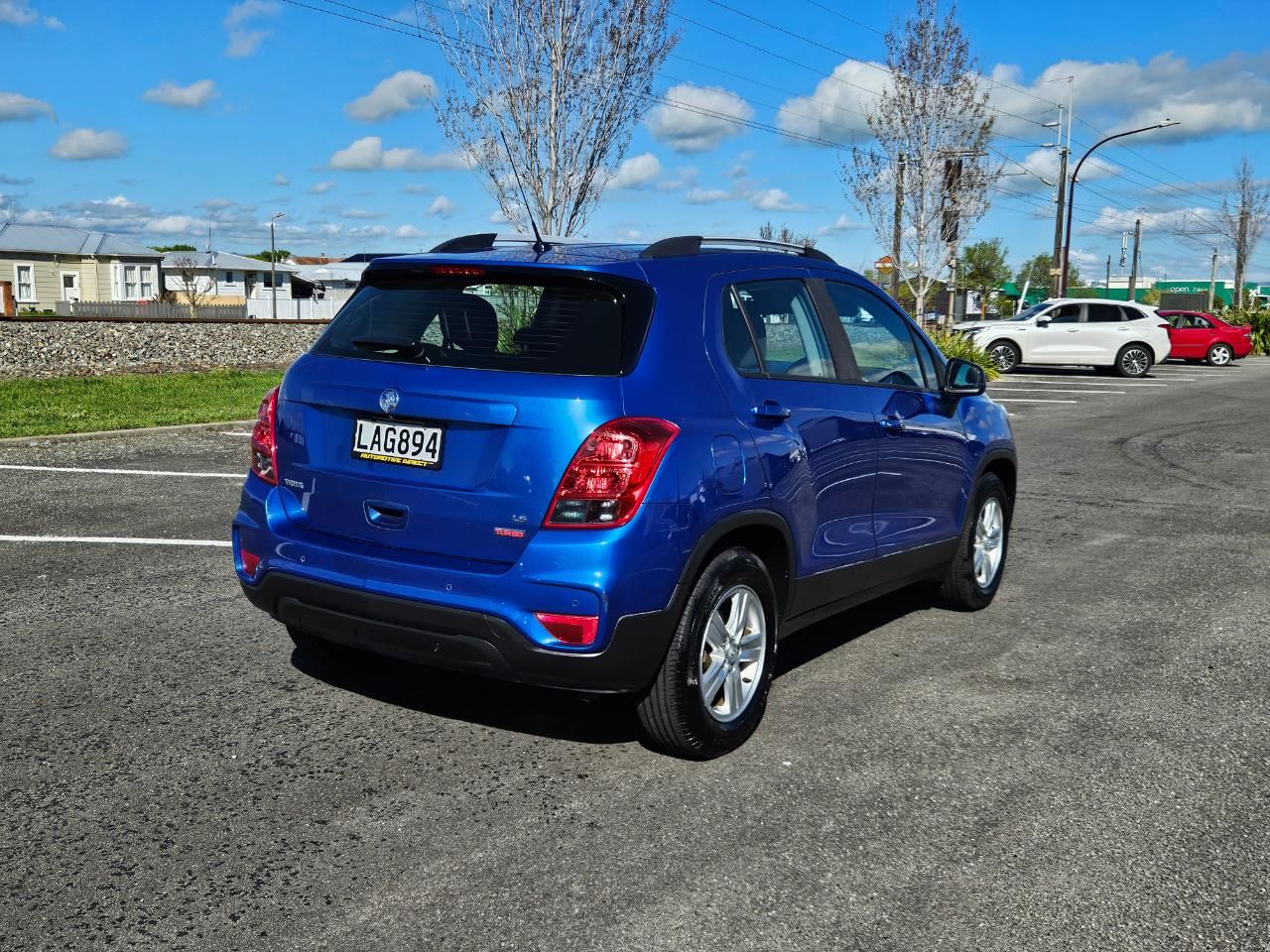 Vehicle image 5